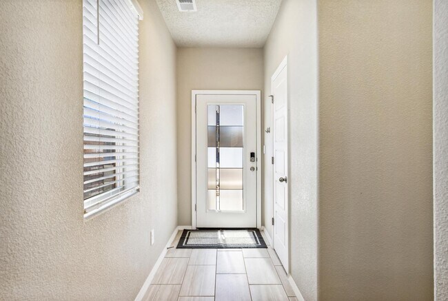 Building Photo - 3197 Tazanita Lp SE