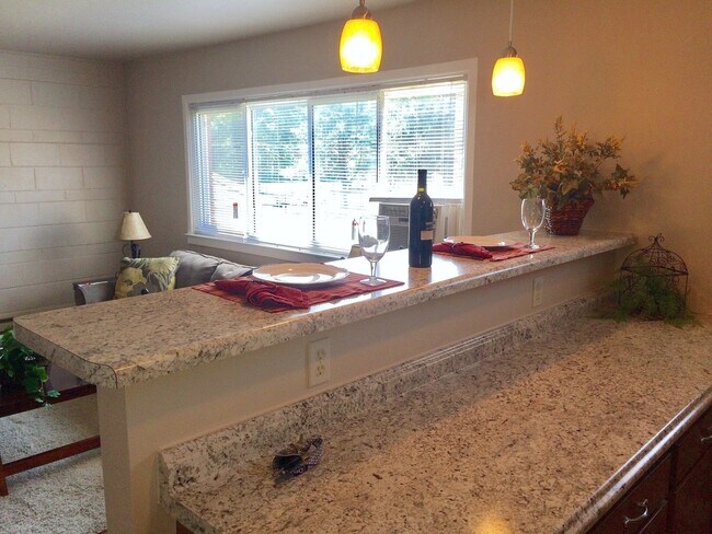 Addison Apartments Indianapolis In Apartments Com