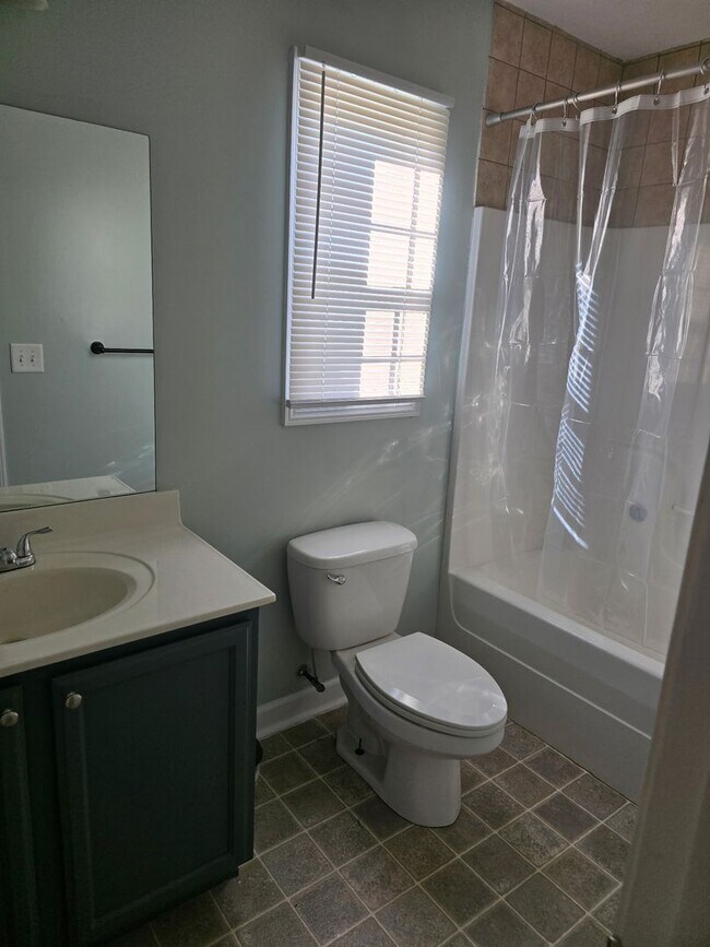 Foto del edificio - 3 Bedroom 2 Bath South Florence