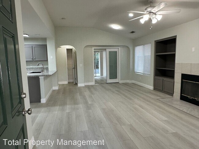 Foto del edificio - 3 br, 2 bath House - 4715 W. James Ct.