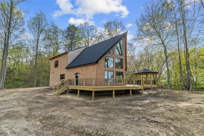 Foto del edificio - 8498 E Lake Rd