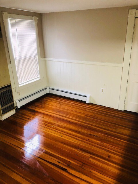 Eating area - 160 Walnut St