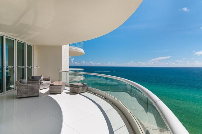 Foto del edificio - 16051 Collins Ave