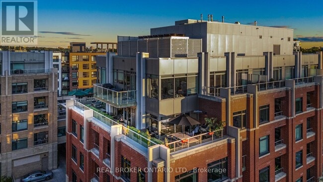 Building Photo - 60-560 Springhurst Ave