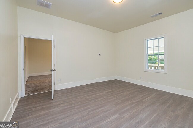 Foto del edificio - 6 W Oak St