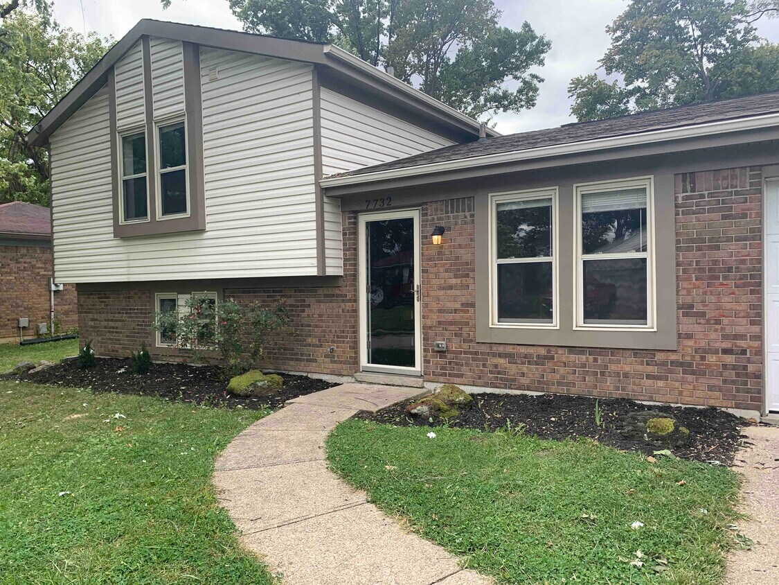 7732 Ravenswood Dr, Florence, KY 41042 House Rental in Florence, KY