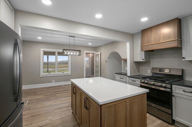 Foto del edificio - 2704 84th St SE