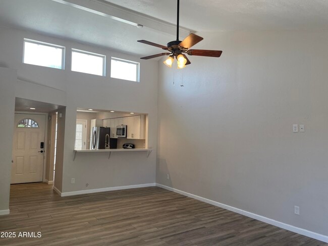 Building Photo - 5114 E Edgemont Ave