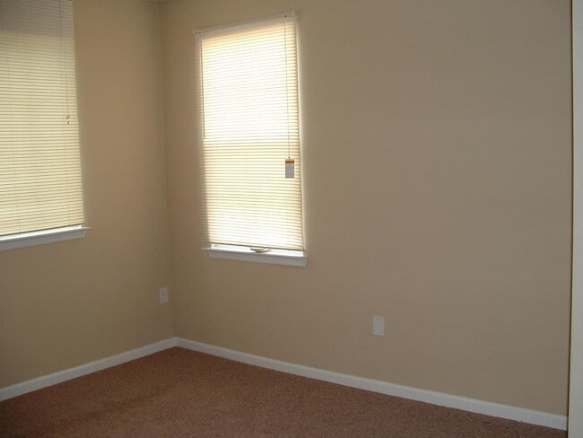 Foto del edificio - 9833 Baywinds Blvd
