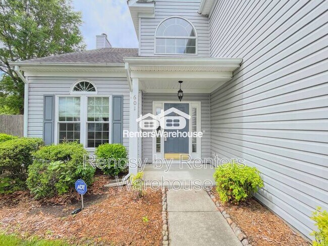 Building Photo - 601 Whisper Walk