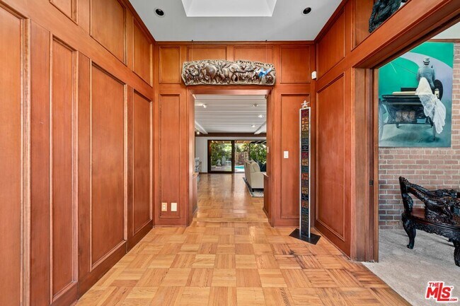 Building Photo - 120 Larkin Pl