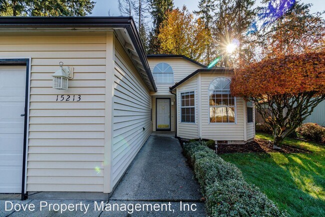 Building Photo - 3 br, 2 bath House - 15213 NE 44th Street
