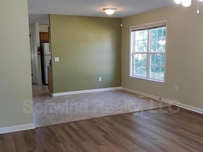 Building Photo - 1521 Elmwood Ave