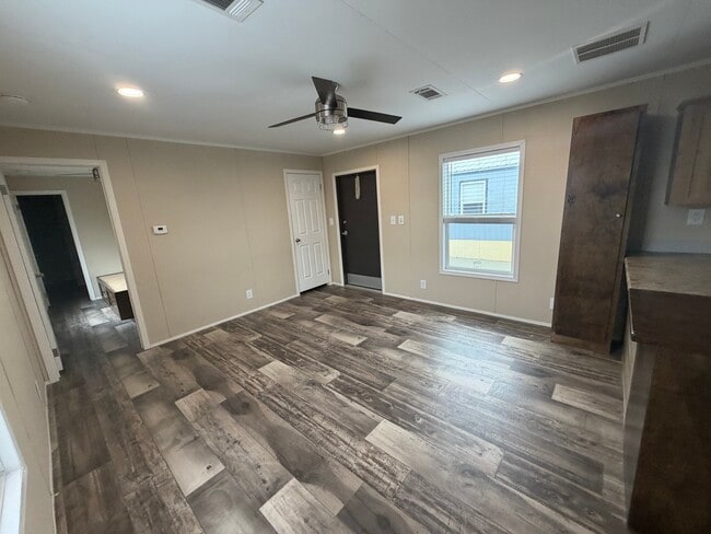 Foto del edificio - 1121 Connor Ave