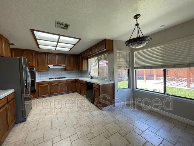 Foto del edificio - 1525 Daniels St