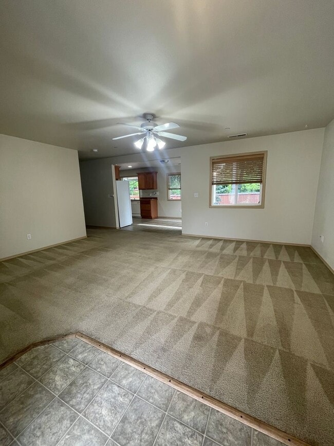 Building Photo - 3 Bedroom Home in DuPont