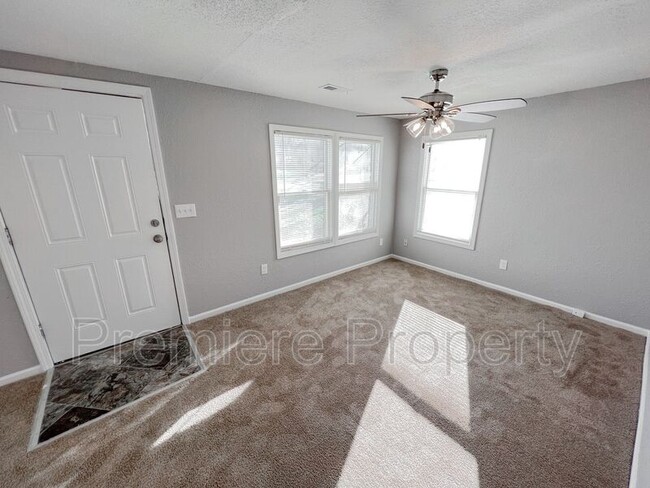 Building Photo - 5128 Booth Ave
