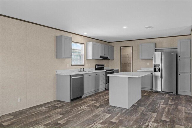 Building Photo - 6711 Hidden Oaks Dr
