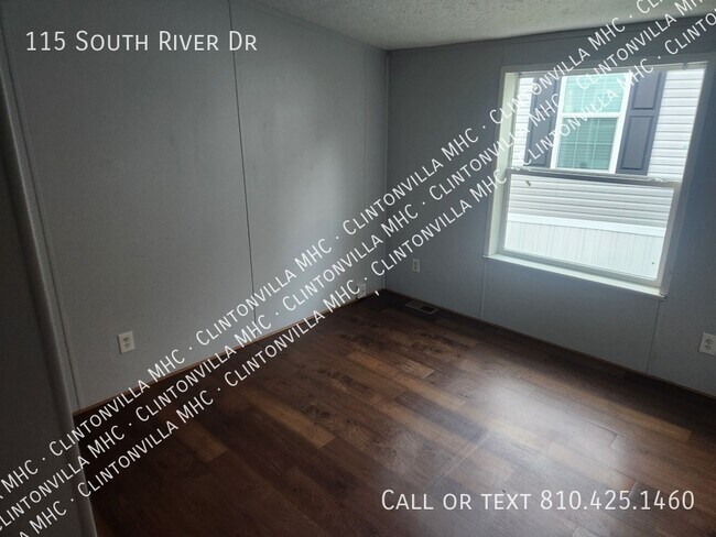 Foto del edificio - 115 S River Dr
