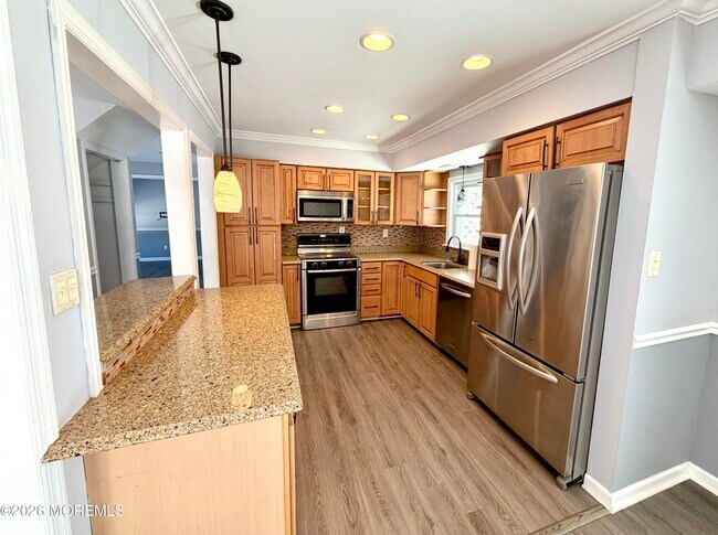 Foto del edificio - 70 Village Dr