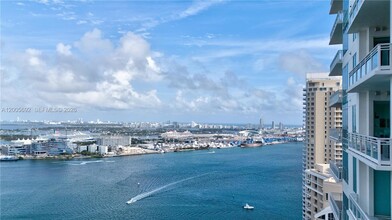 Building Photo - 900 Brickell Key Blvd