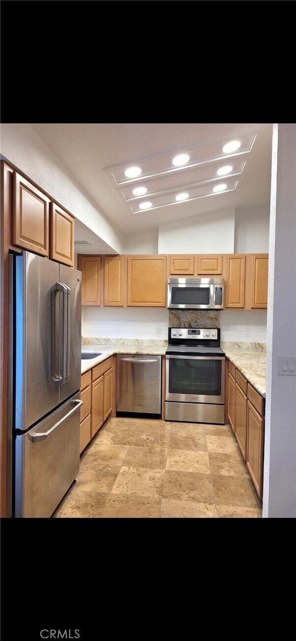 Foto del edificio - 40768 Biscayne Dr