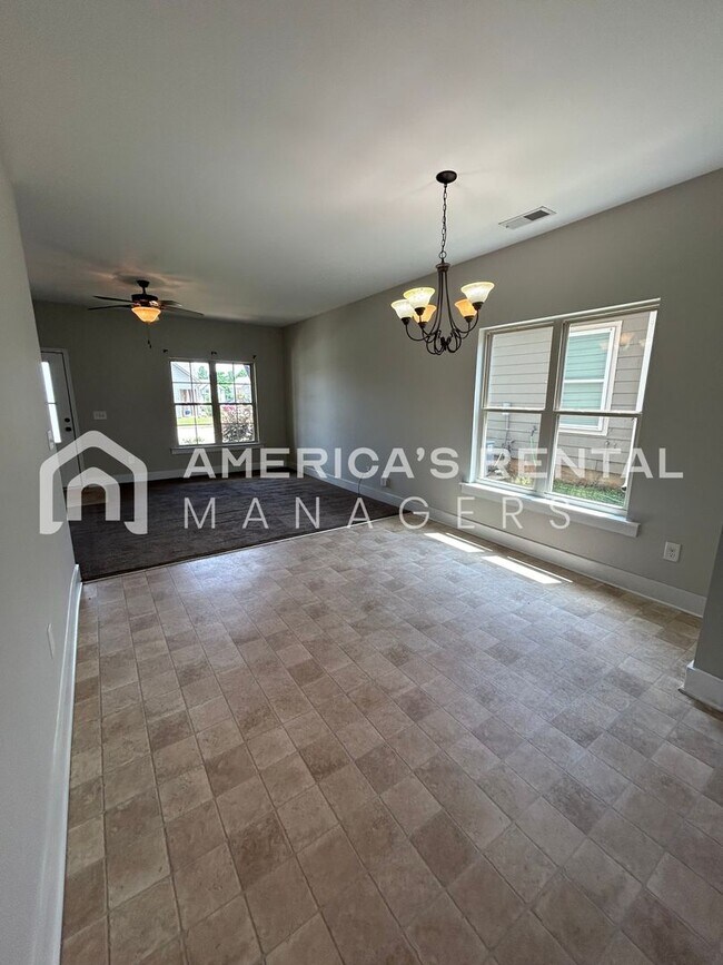 Building Photo - Spacious Home for Rent in Calera! AVAILABL...