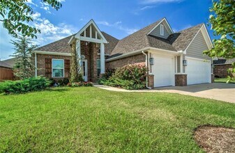 Building Photo - 2509 Crystal Creek Dr