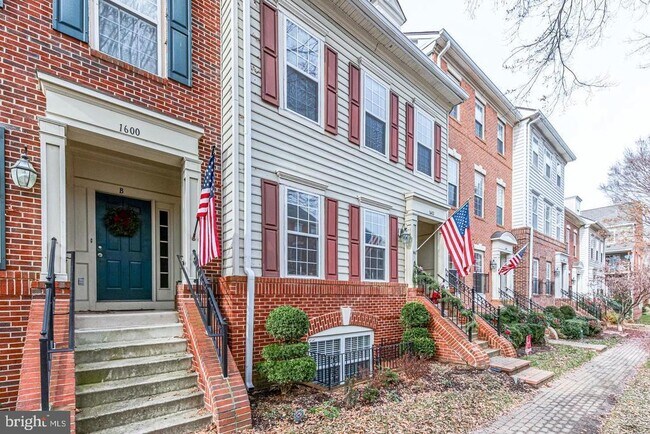 Foto del edificio - 1600 Hunting Creek Dr