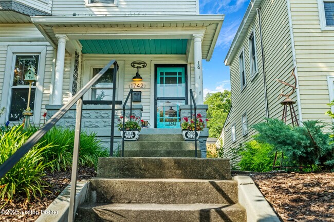 Foto del edificio - 1742 Frankfort Ave
