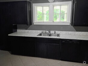 Building Photo - 4805 Covington Pike