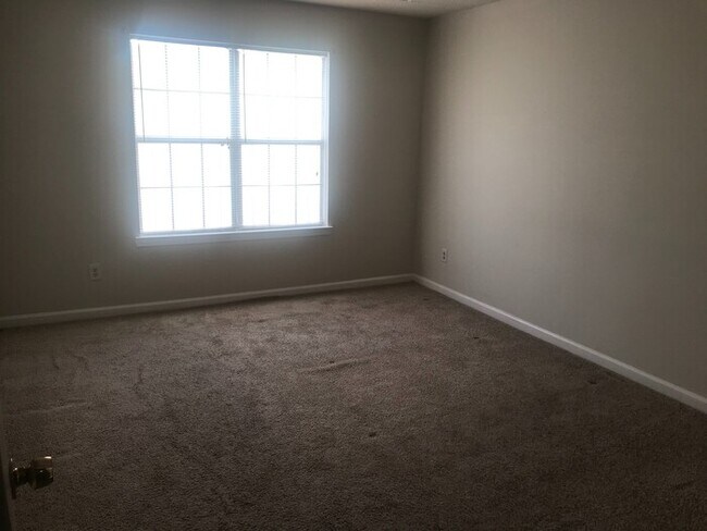 Foto del edificio - 2536 Lancewood Ln