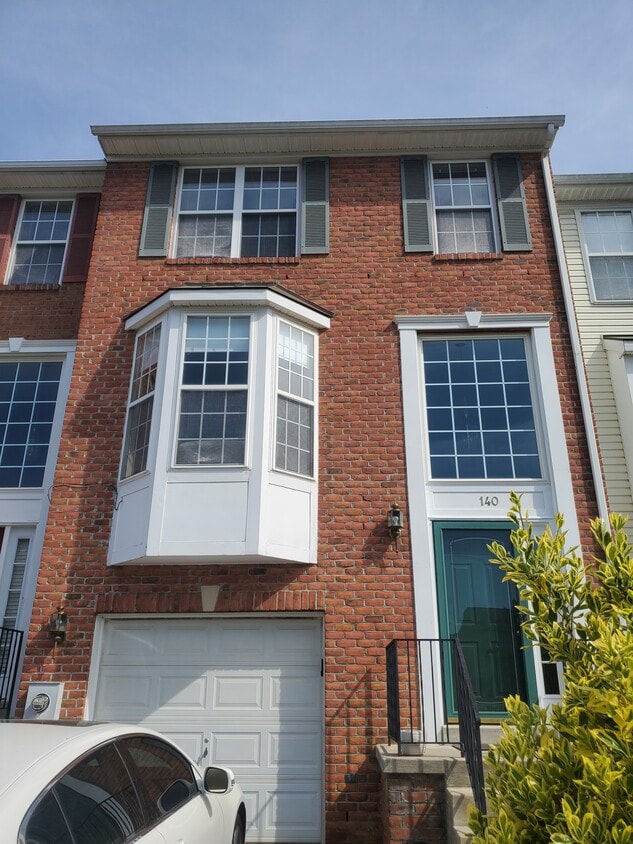 140 Harpers Way, Frederick, MD 21702 Townhouse for Rent in Frederick
