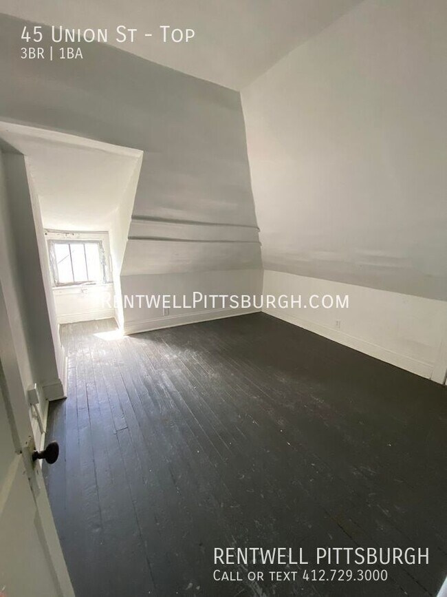 Building Photo - 3 Bedroom Duplex in Uniontown