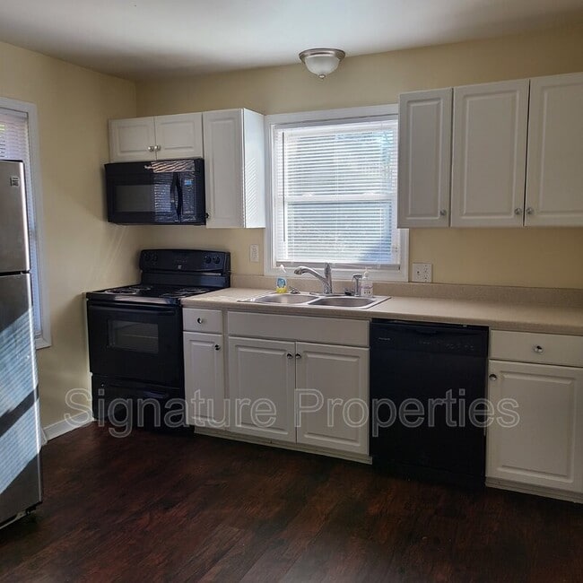 Building Photo - 4905 Goddin Cir