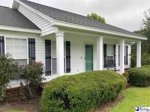 Building Photo - 3123 Willow Creek Rd