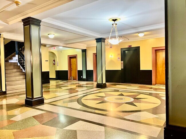 Foto del edificio - 7435 JFK Blvd E