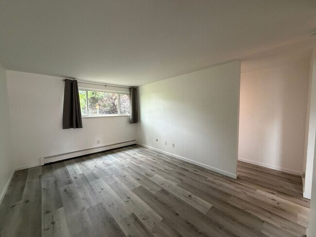 Building Photo - 5185 Santa Clara Pl