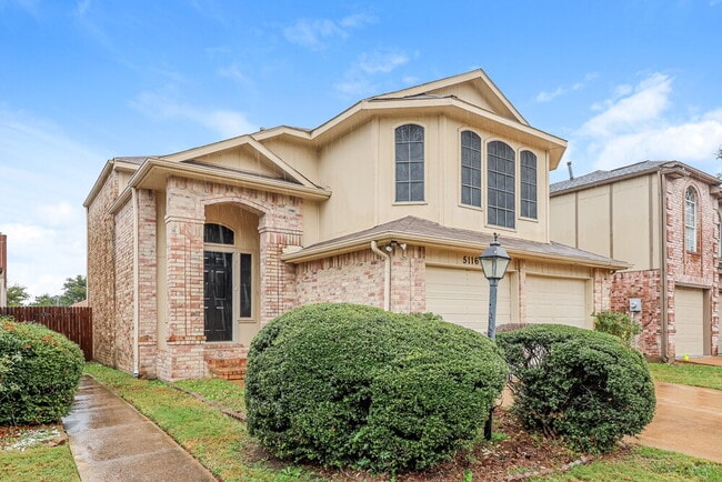 Foto del edificio - 5116 Waltham Ct