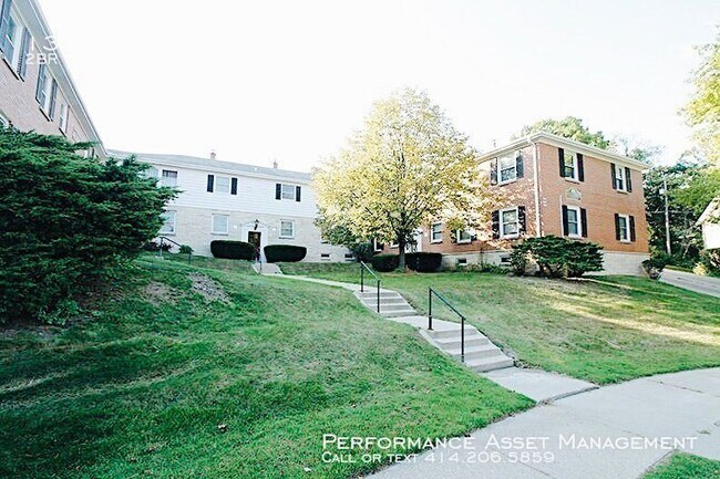 Foto del edificio - 1336 E Randolph Ct