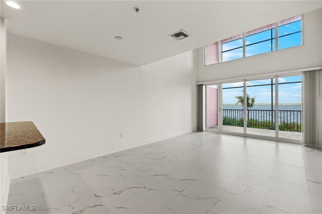 Foto del edificio - 2745 First St