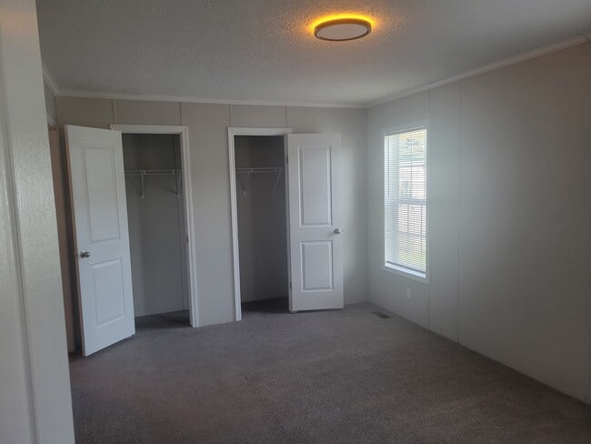 Building Photo - 9072 Windward Dr