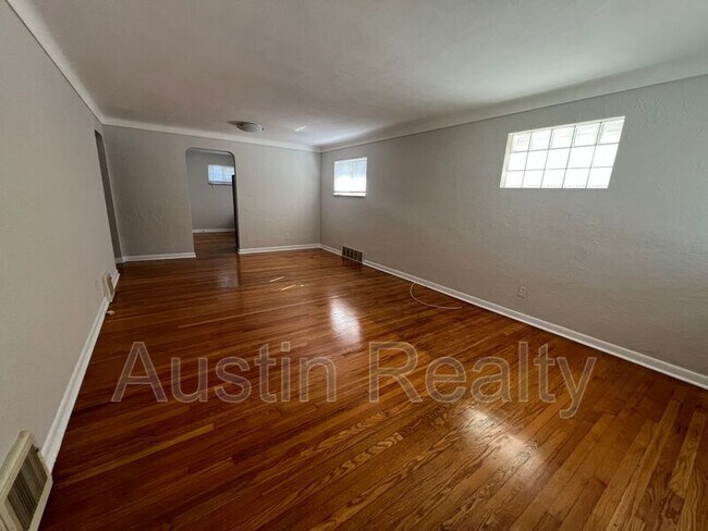 Foto del edificio - 4436 Picajune Ave