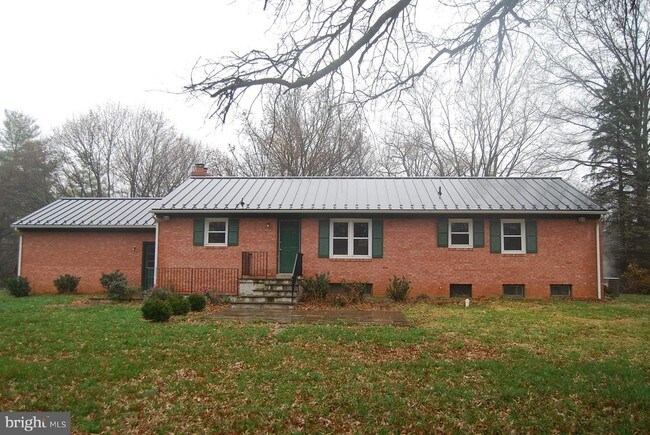 17729 Canby Rd Leesburg Va 20175 House For Rent In Leesburg