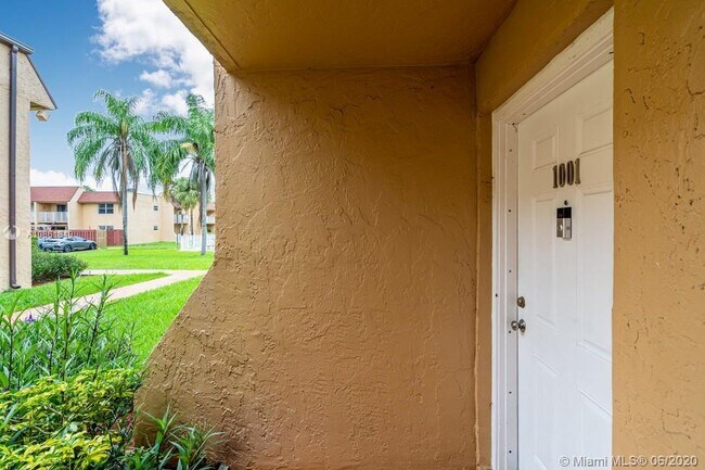 Building Photo - 9974 SW 88th St
