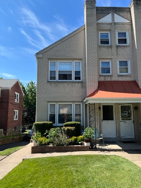 Primary Photo - 4107 Woodland Ave