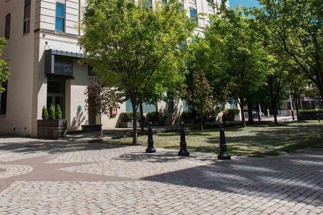 Foto del edificio - 1425 Garden St