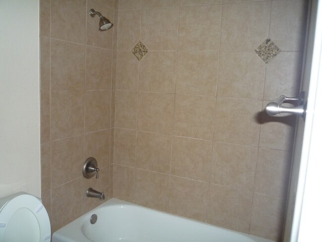 Building Photo - Beautiful Condo For Rent Near in Linda Vista