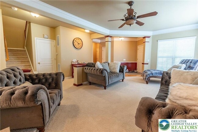 Building Photo - 1828 Majestic Dr