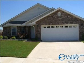Building Photo - 103 Zeona Ct SW